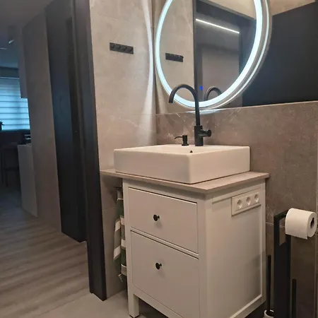 Apartment Modern In Center *